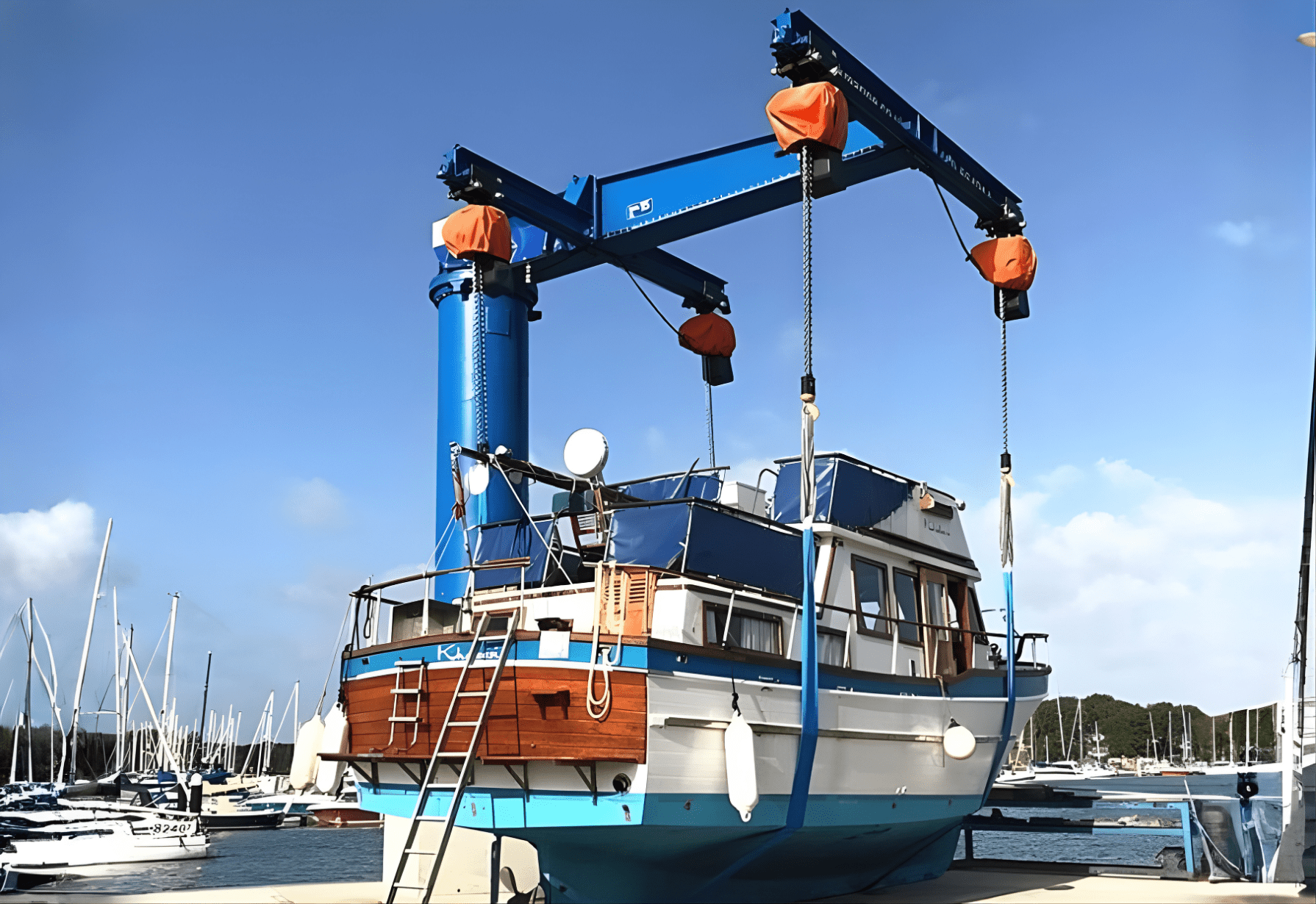 Boat Jib Crane - with 4 Hoists