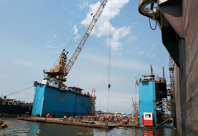 Fixed Floating Dock Crane